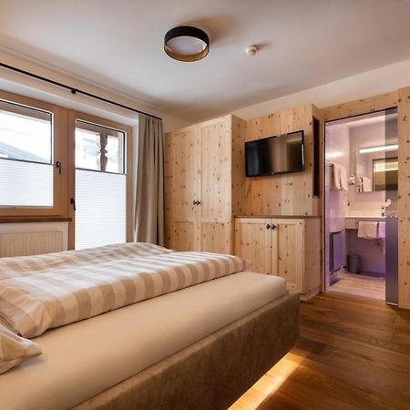 Hotel Garni Landhaus Platzer 젤암질러 외부 사진