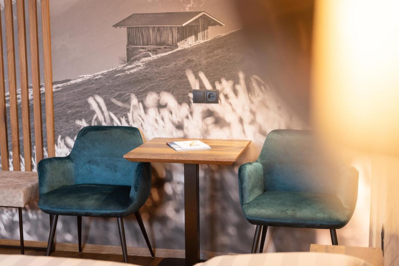 Hotel Garni Landhaus Platzer 젤암질러 외부 사진