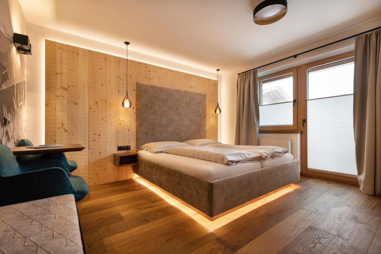 Hotel Garni Landhaus Platzer 젤암질러 외부 사진