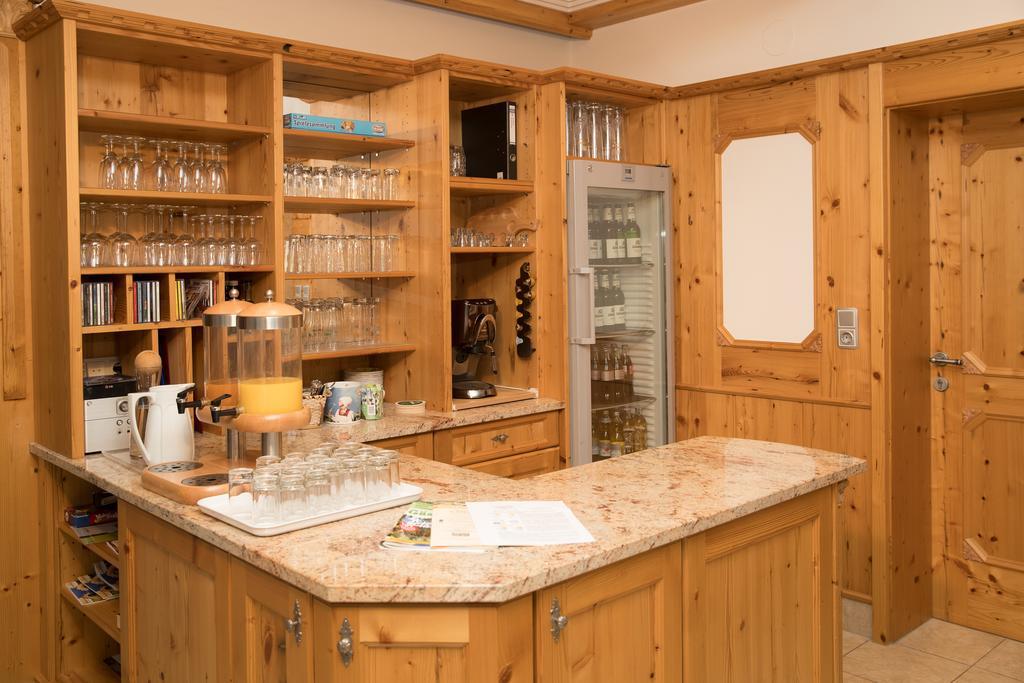 Hotel Garni Landhaus Platzer 젤암질러 외부 사진