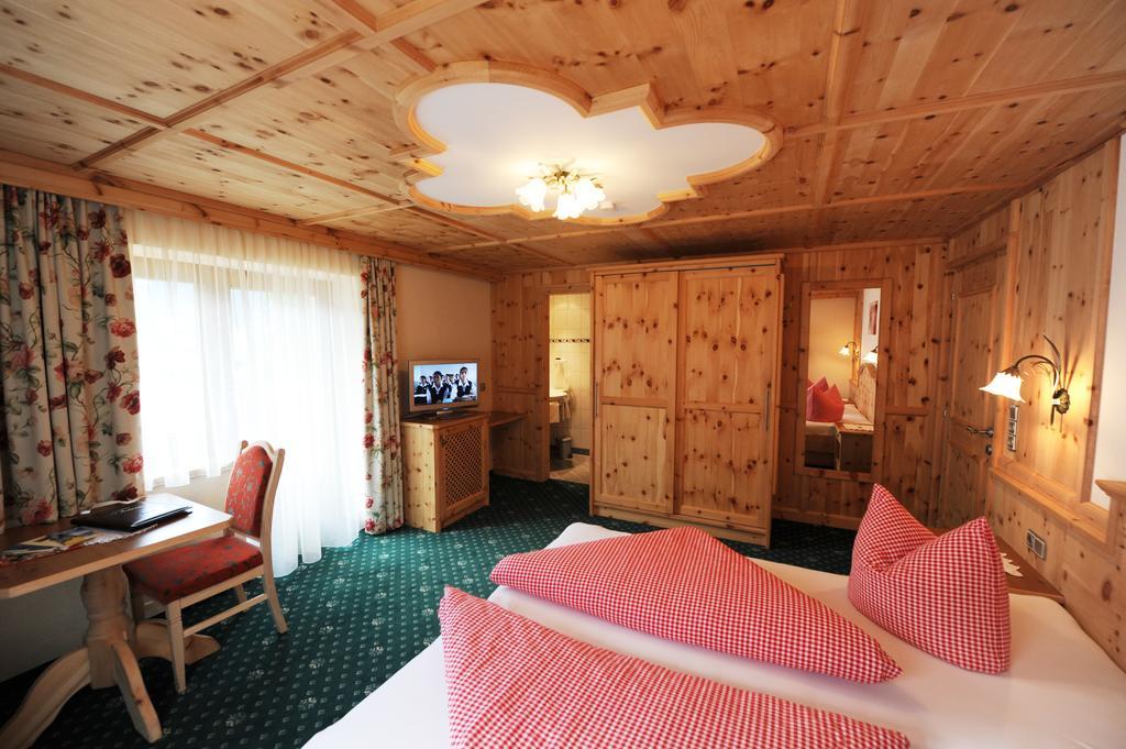 Hotel Garni Landhaus Platzer 젤암질러 외부 사진